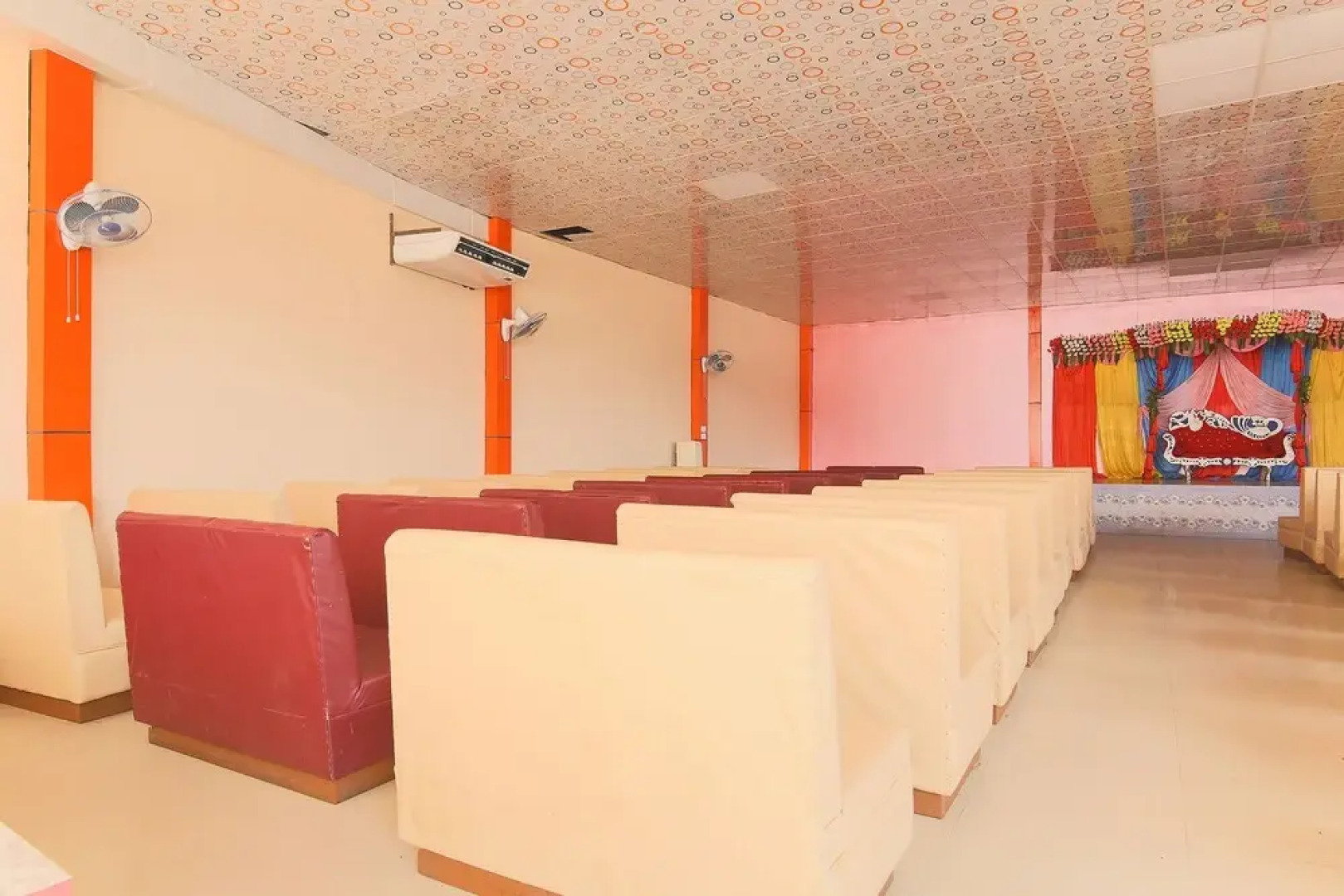 OYO 427 Annapurna Banquet