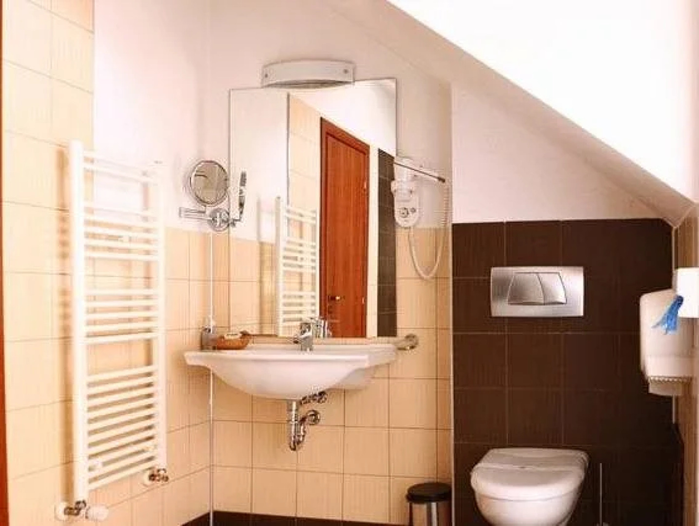 Hotel Brilliant Plaza