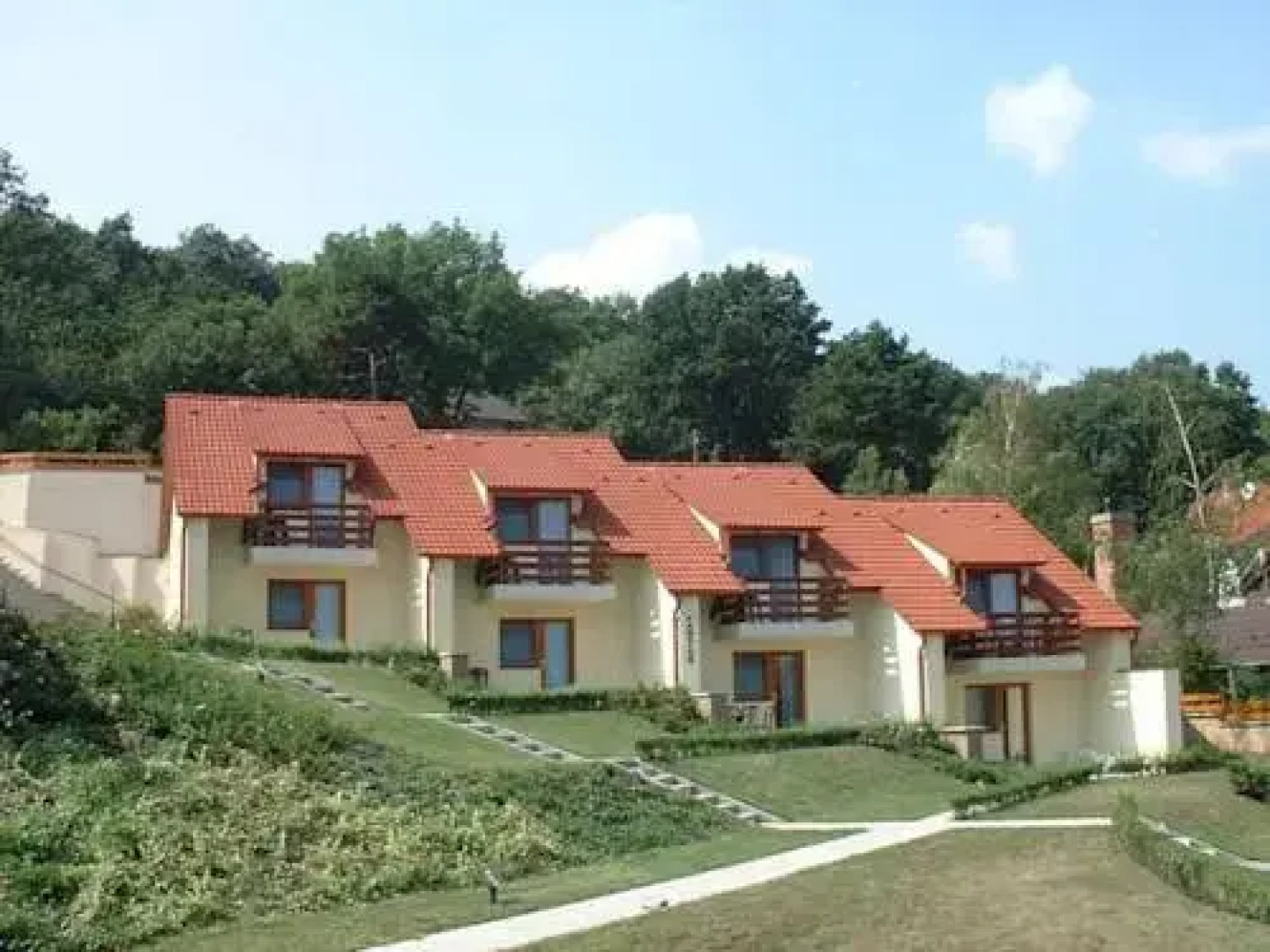 Vöröskő Panzió és Étterem