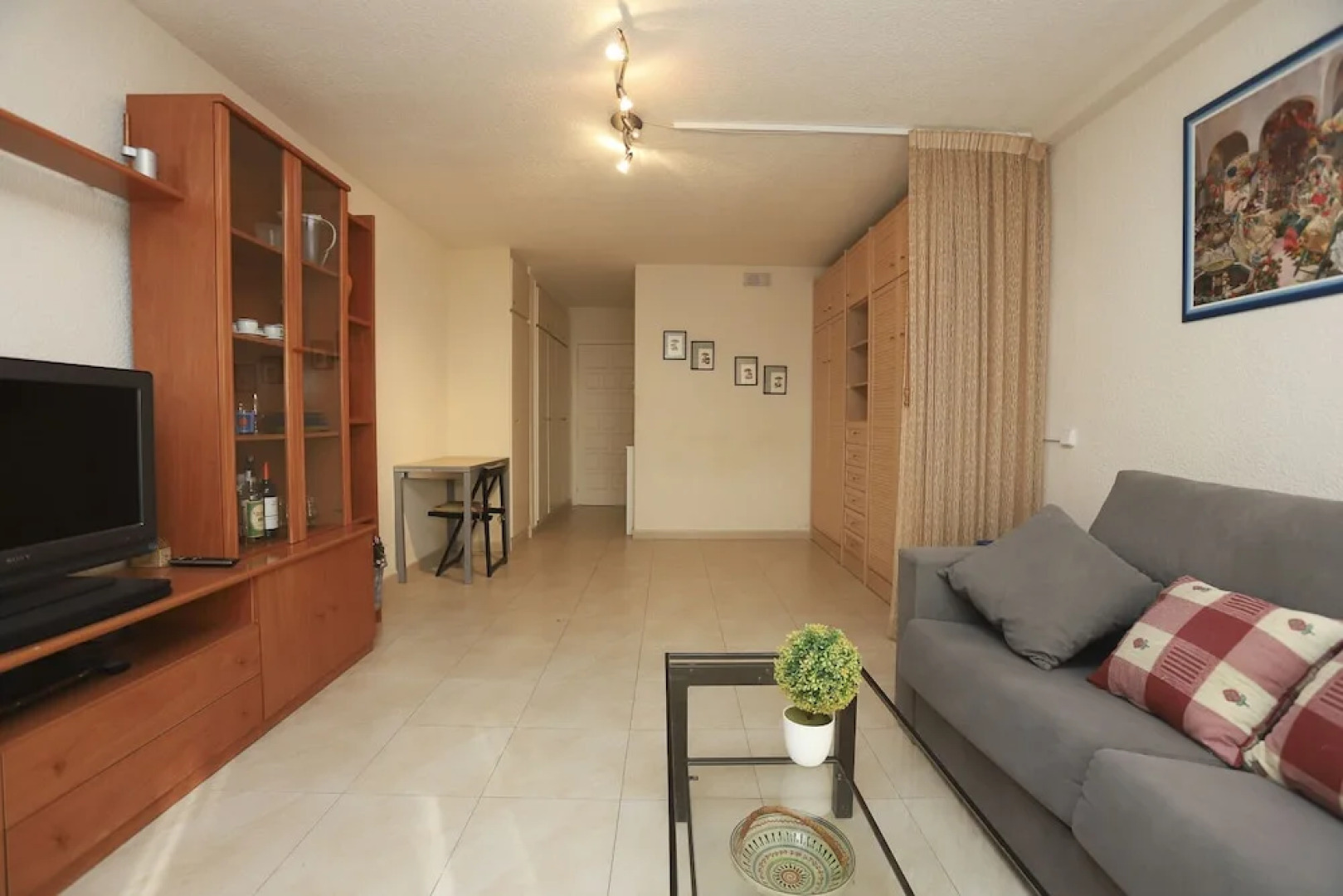 UHC Alborán Apartments