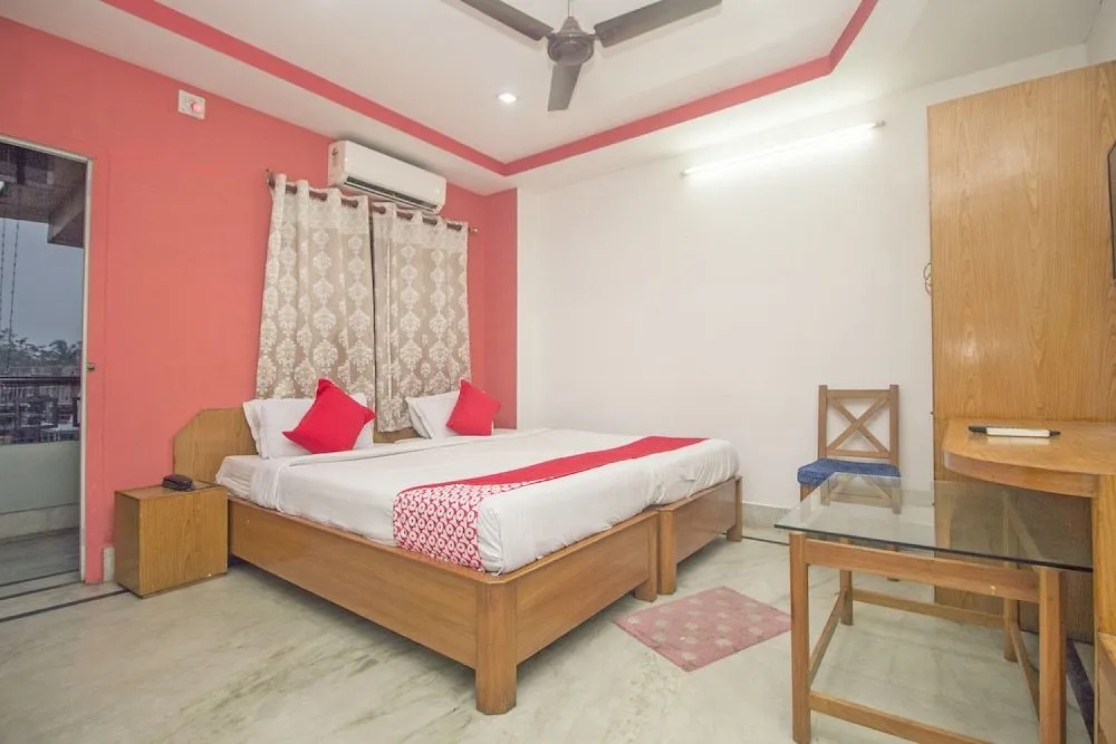 OYO 29736 Nandanik Palace