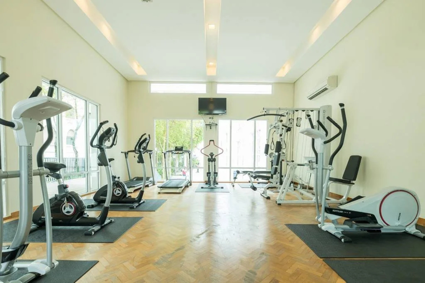 Home Suites by Marina