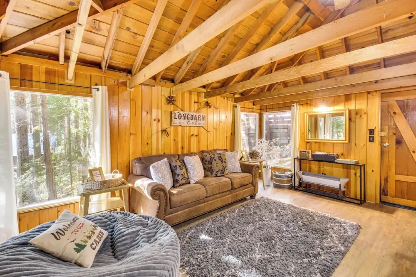 15 Mi to Ski Resort: Cozy Cabin Near Long Barn!