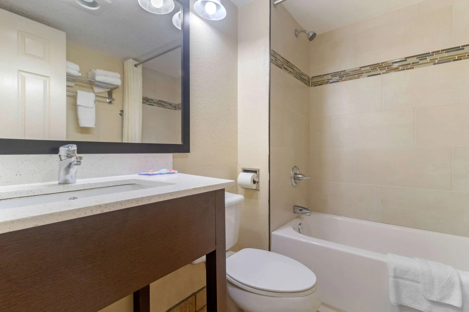 Econo Lodge Inn & Suites Gatlinburg at the Convention Center