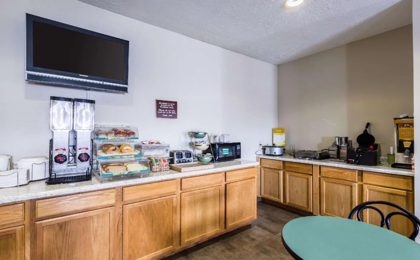 Quality Inn & Suites Omaha Chalco