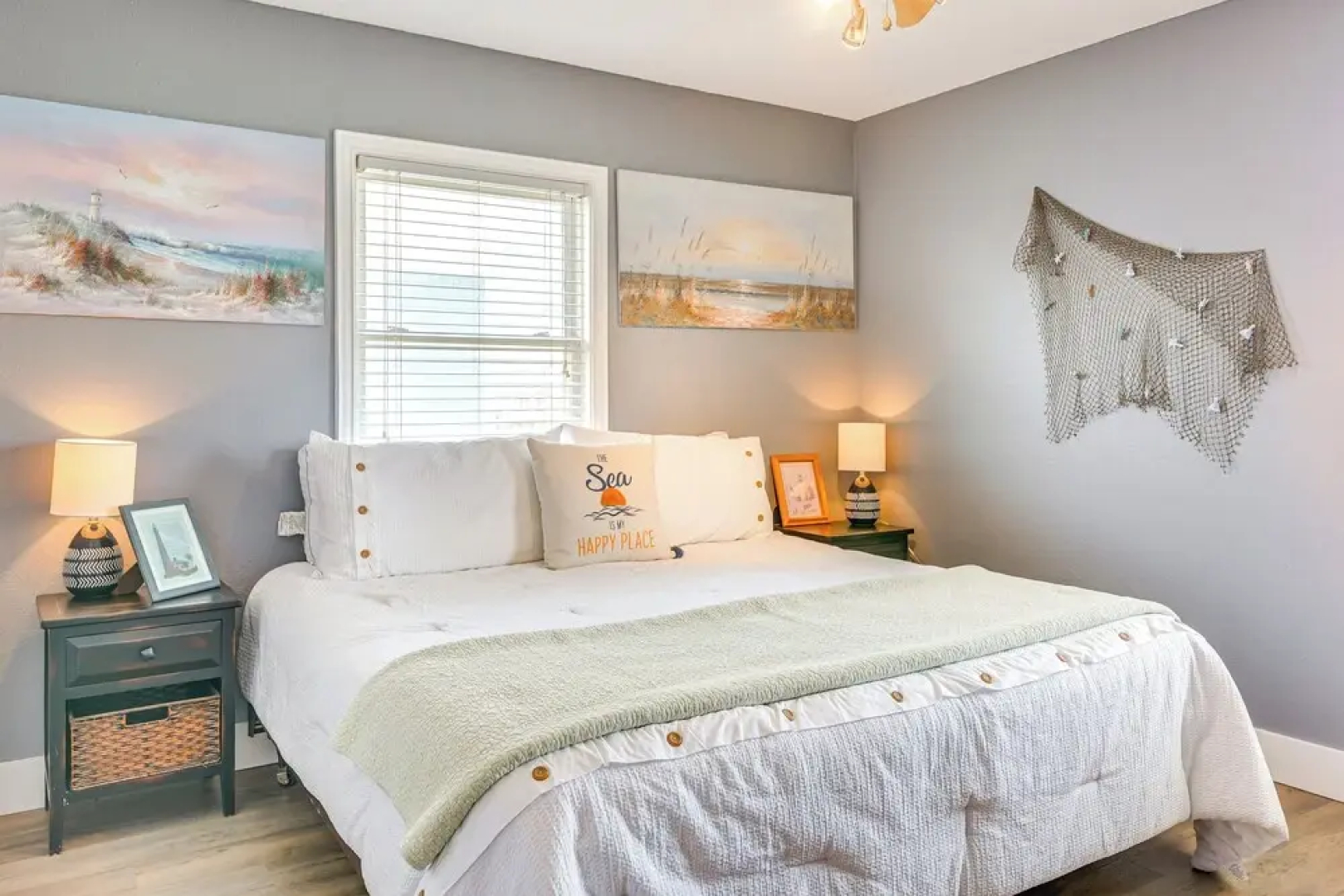 Walk to Beach: Family Getaway By San Luis Pass!