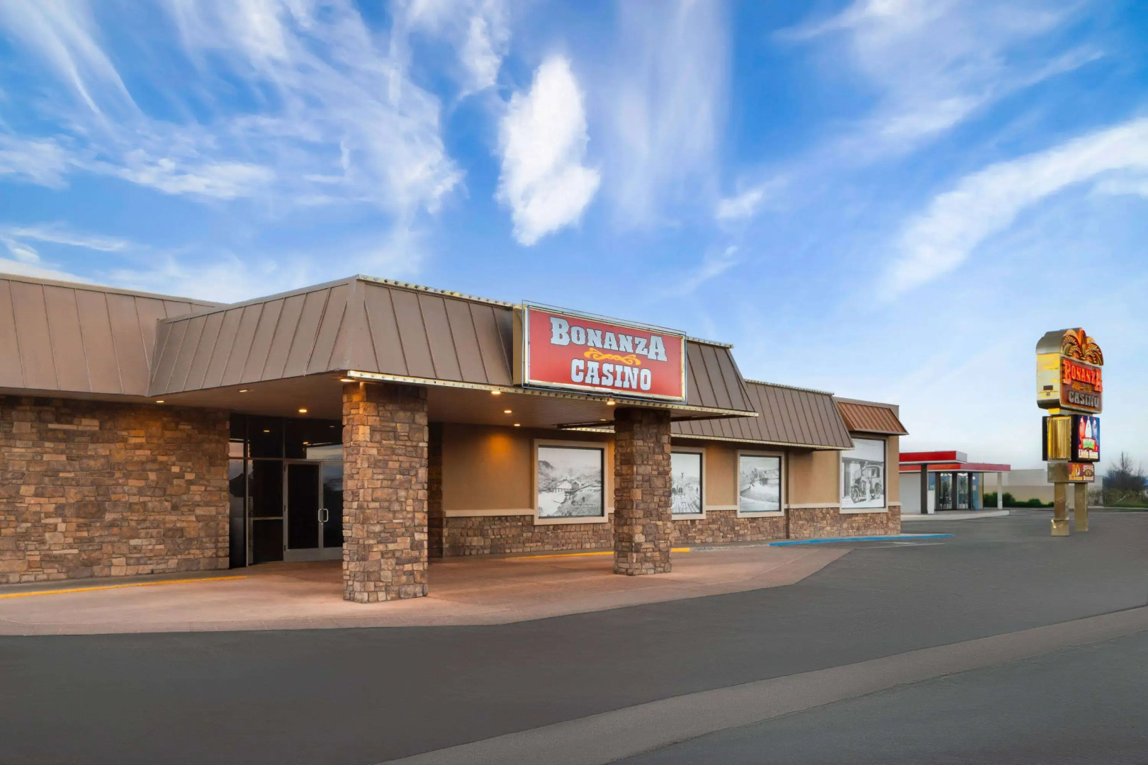 Super 8 by Wyndham Fallon