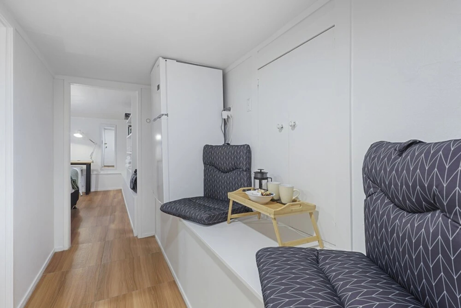 Newly Renovated Studio w Parking-Netflix