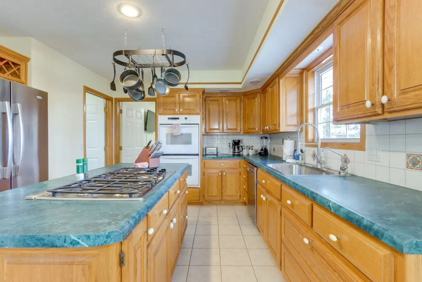 'holiday Island Fairway Estate' w/ Hot Tub