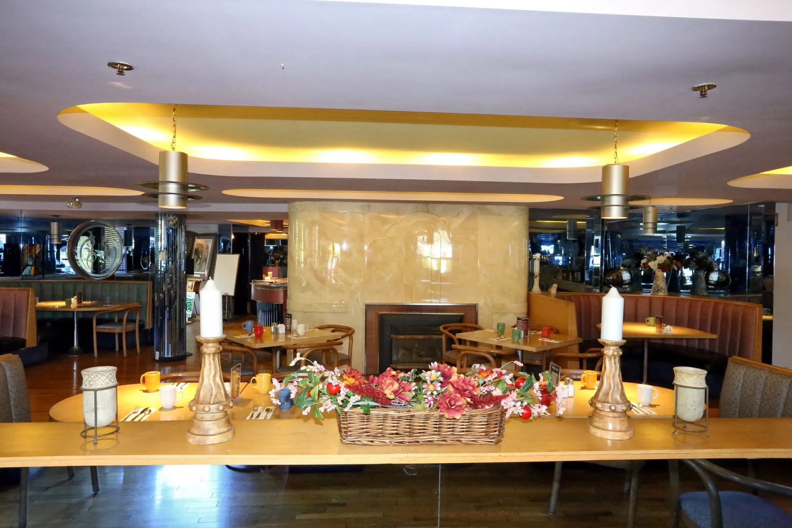 James Bay Inn Hotel & Suites