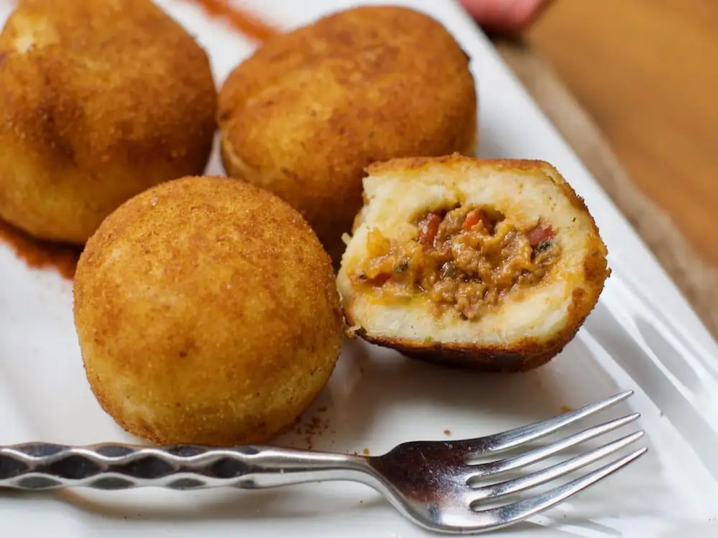 Unique 3BD Wonder on 3rd Floor in Coco with Mountain Views