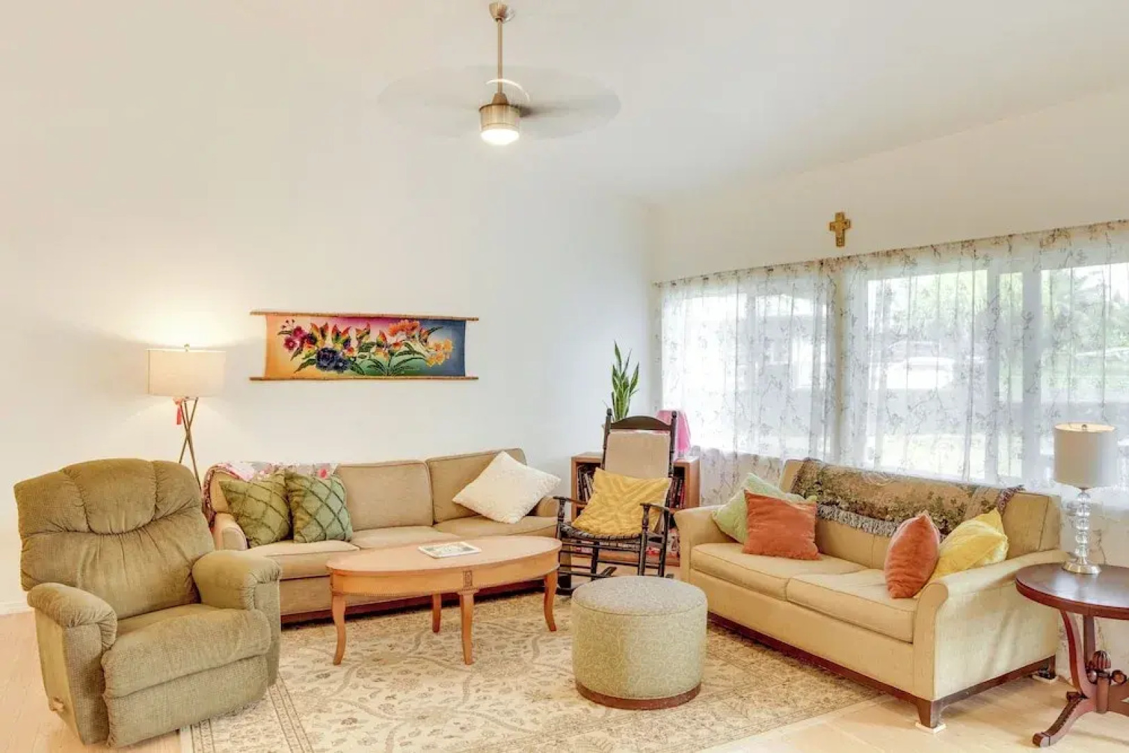 Paradise Park Vacation Rental ~ 4 Mi to Shoreline!