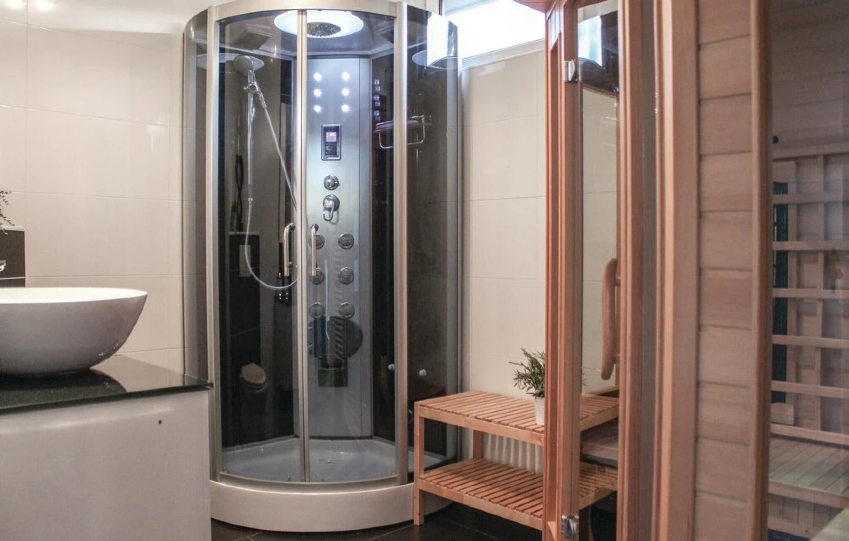 Beautiful Home in Vlagtwedde With 4 Bedrooms, Wifi and Indoor Swimming Pool