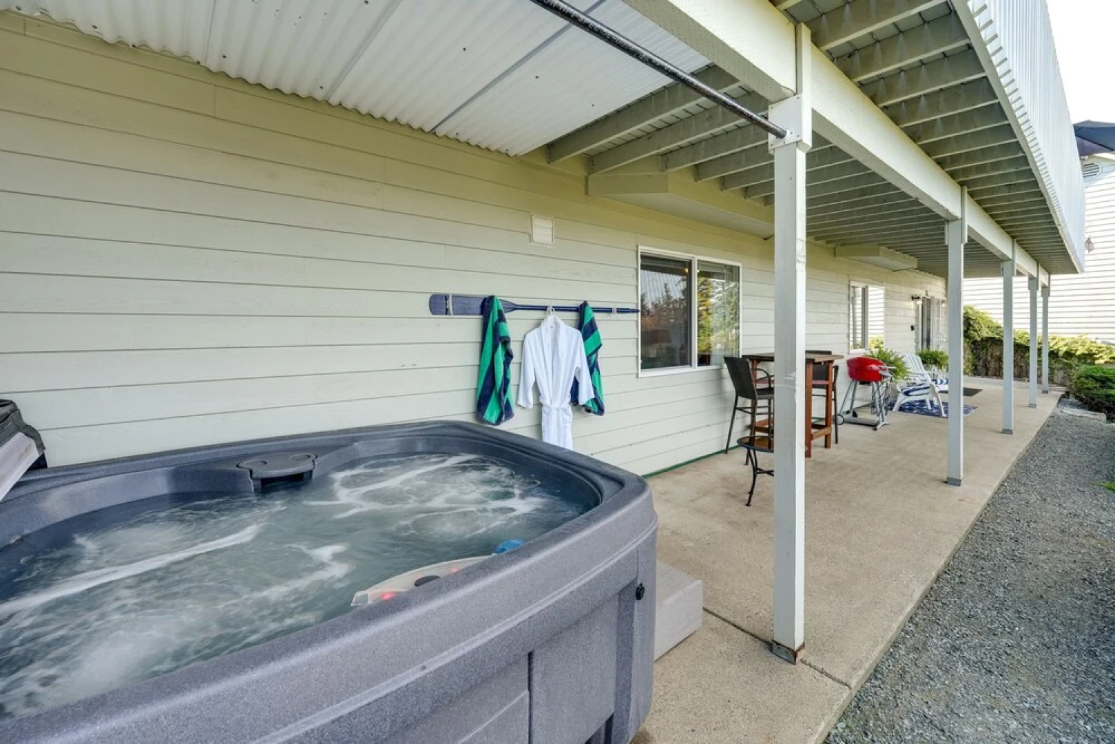 Coastal Haven w/ Hot Tub & San Juan Island Views