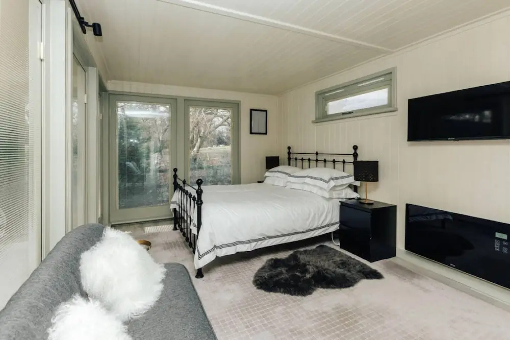 Wisteria House - Sleeps 11