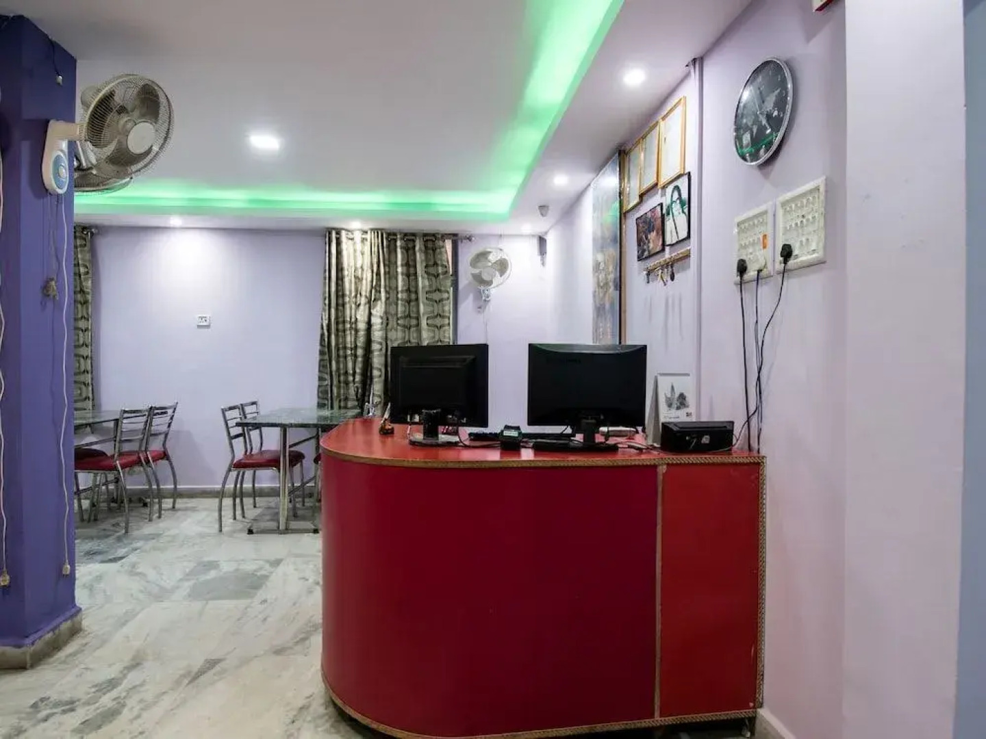 Viraj Hotel By OYO Rooms