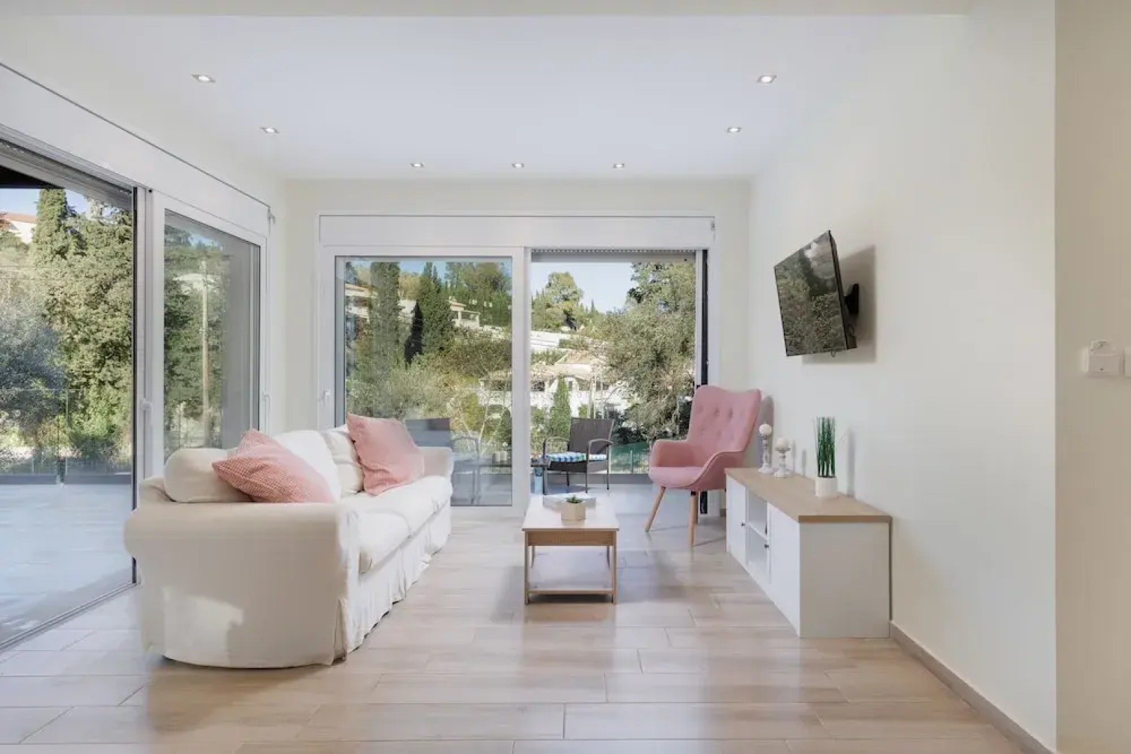 Villa Breeze & Villa Coco by Konnect Avlaki Beach