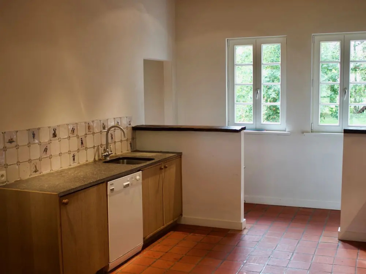 Vintage Mansion in Hoogstraten with Garden