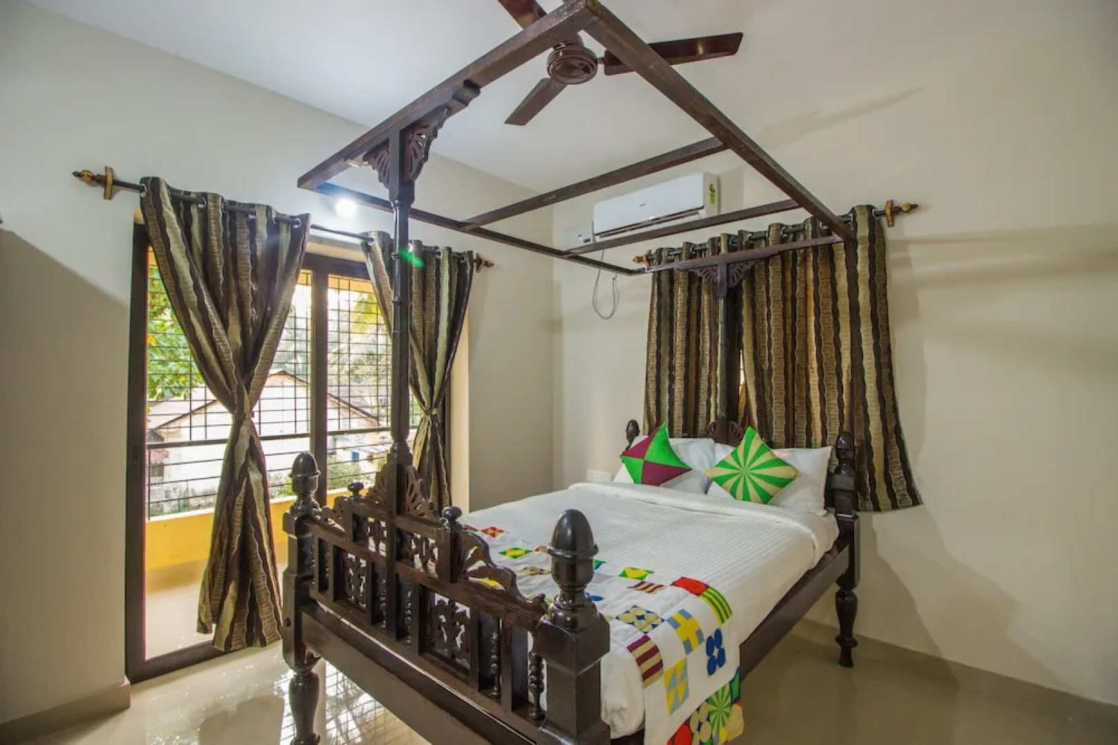 OYO 11349 Home Sunlit 2BHK Near Siolim Bridge