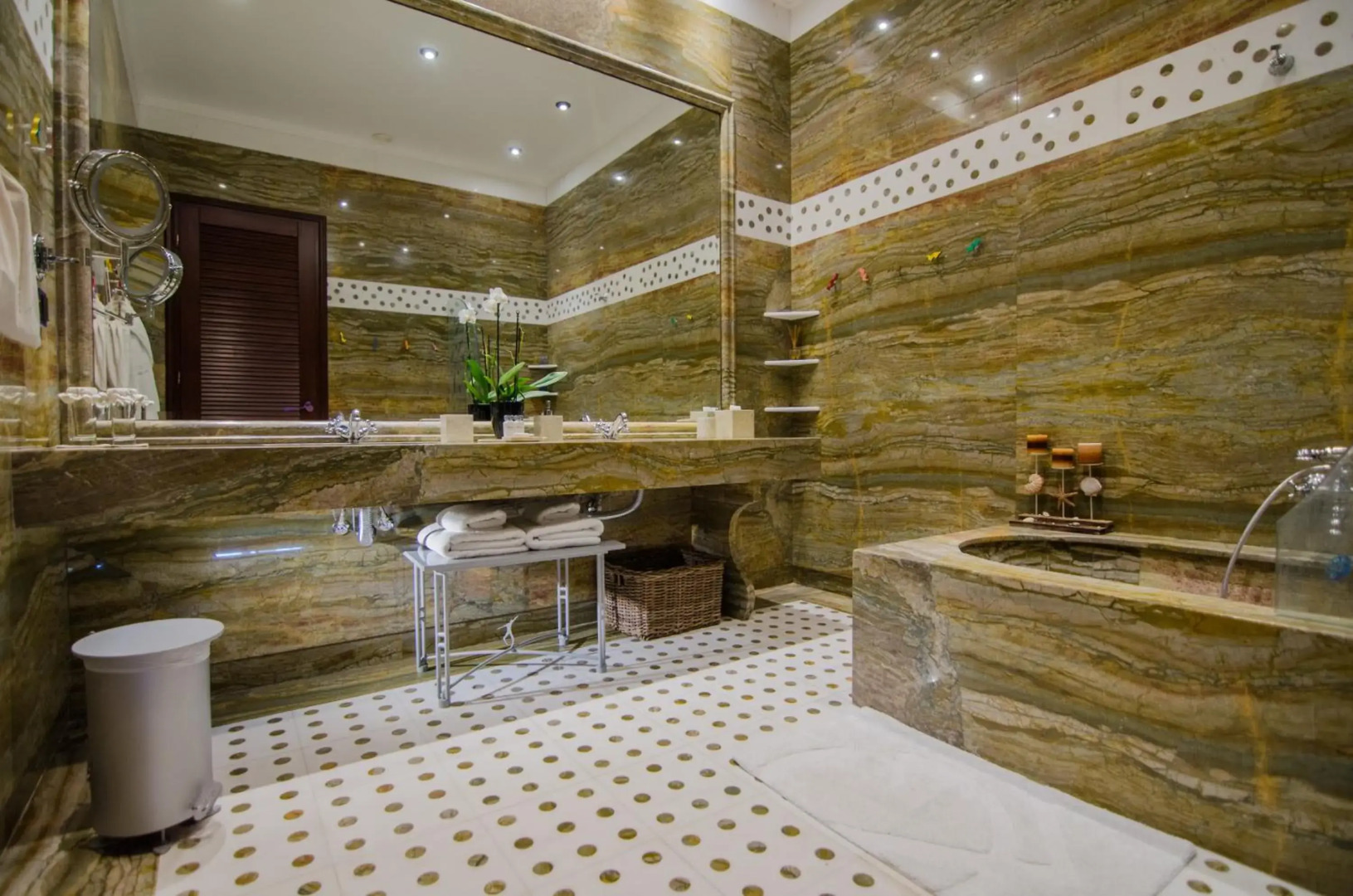 Agalia Luxury Suites