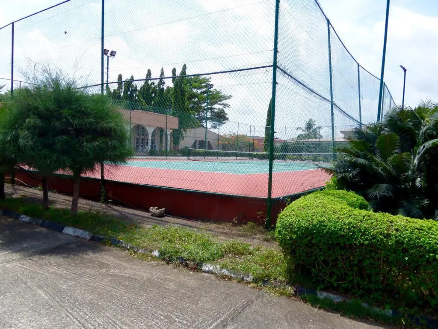 Peninsula Resort LTD