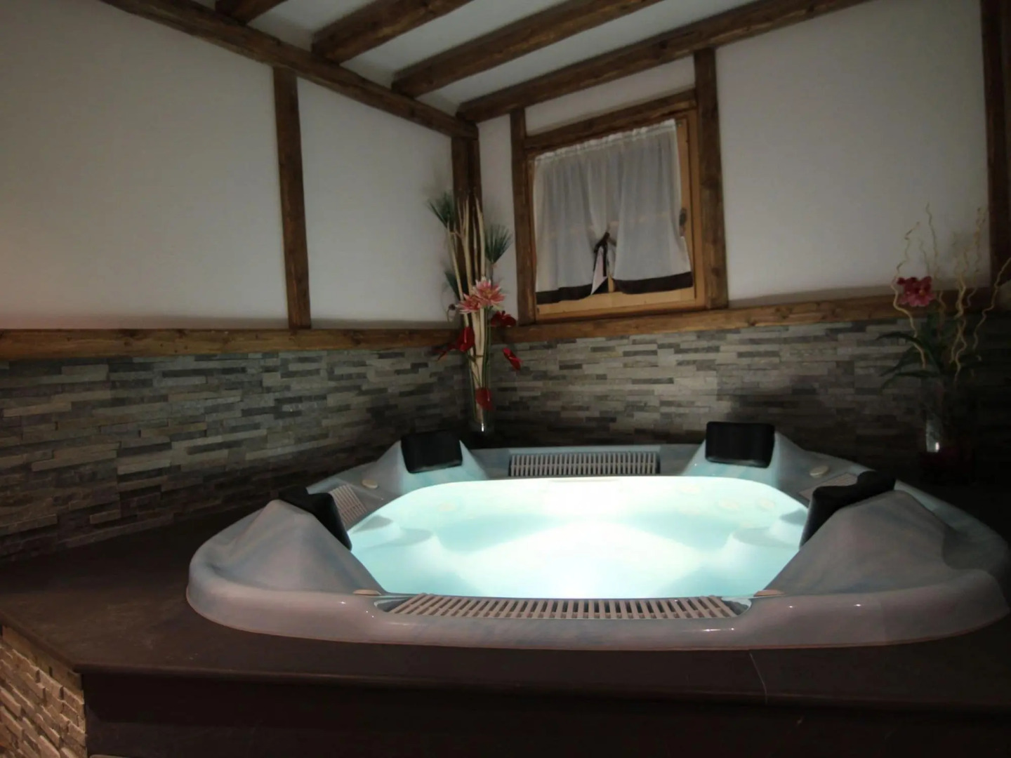 Accommodation with wellness center, in Val di Sole, 1km away from the ski bus