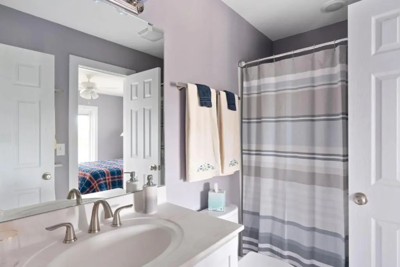 Kings Lynn Inn by Oak Island Accommodations