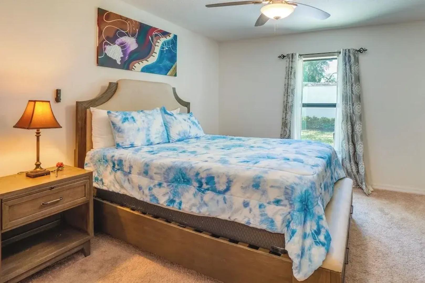 Tavares Retreat w/ Covered Patio & Private Yard