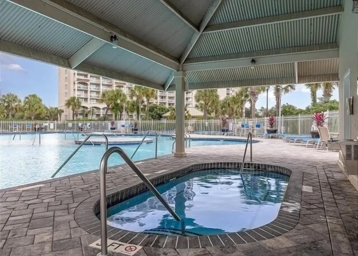 Arbor Trace Condo #812