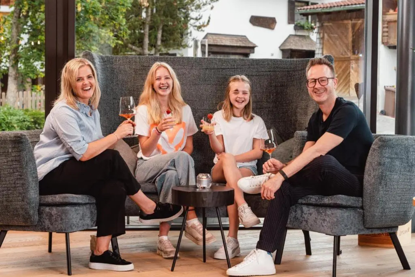 MONS suites wine passion