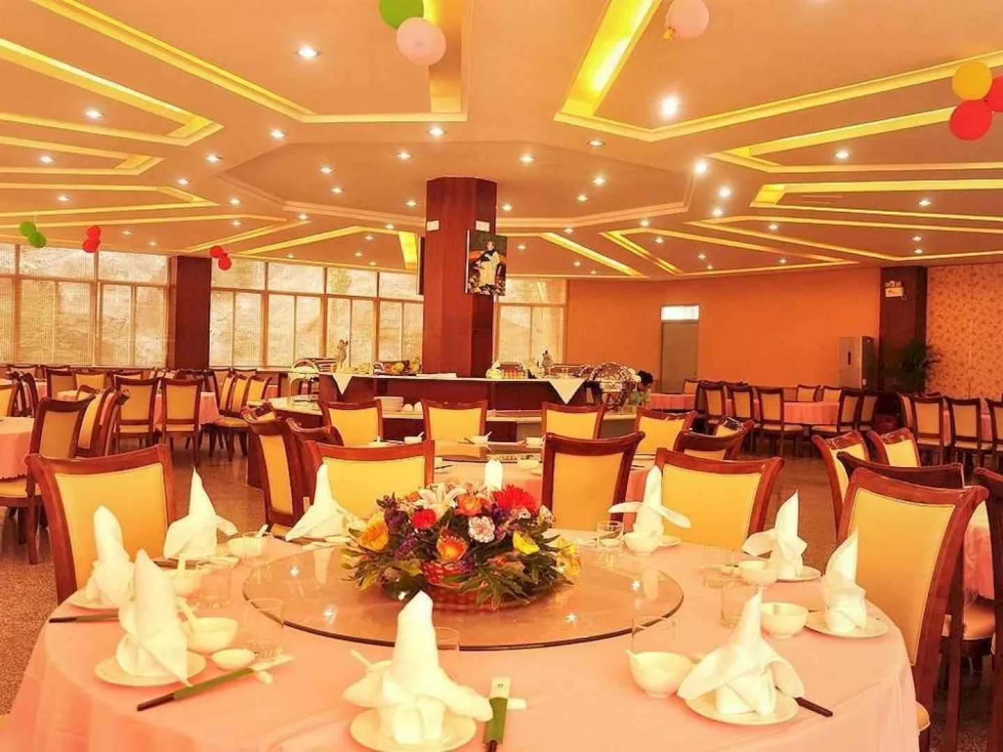 Long Jia Bo Yi Hotel