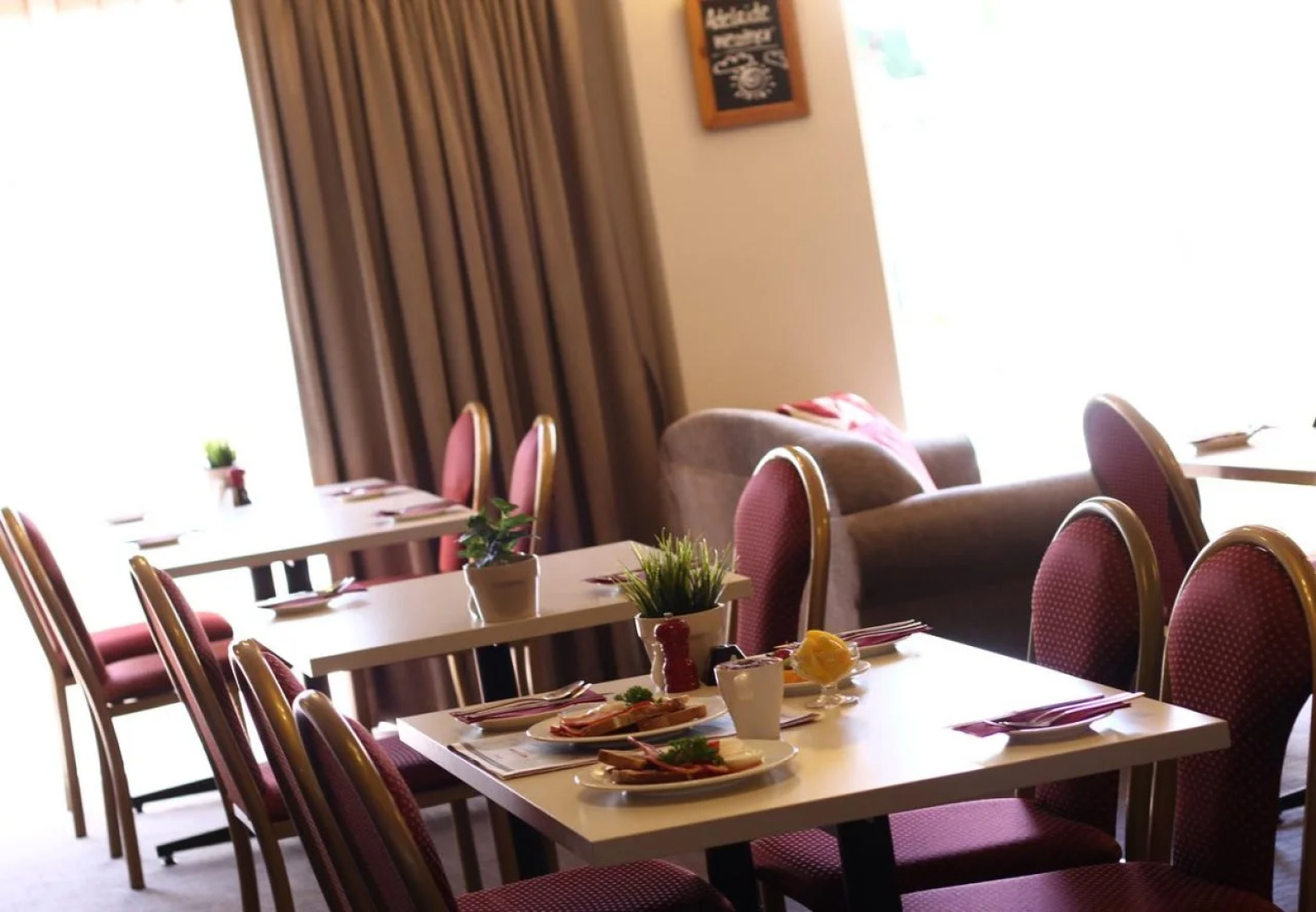 Adelaide International Motel