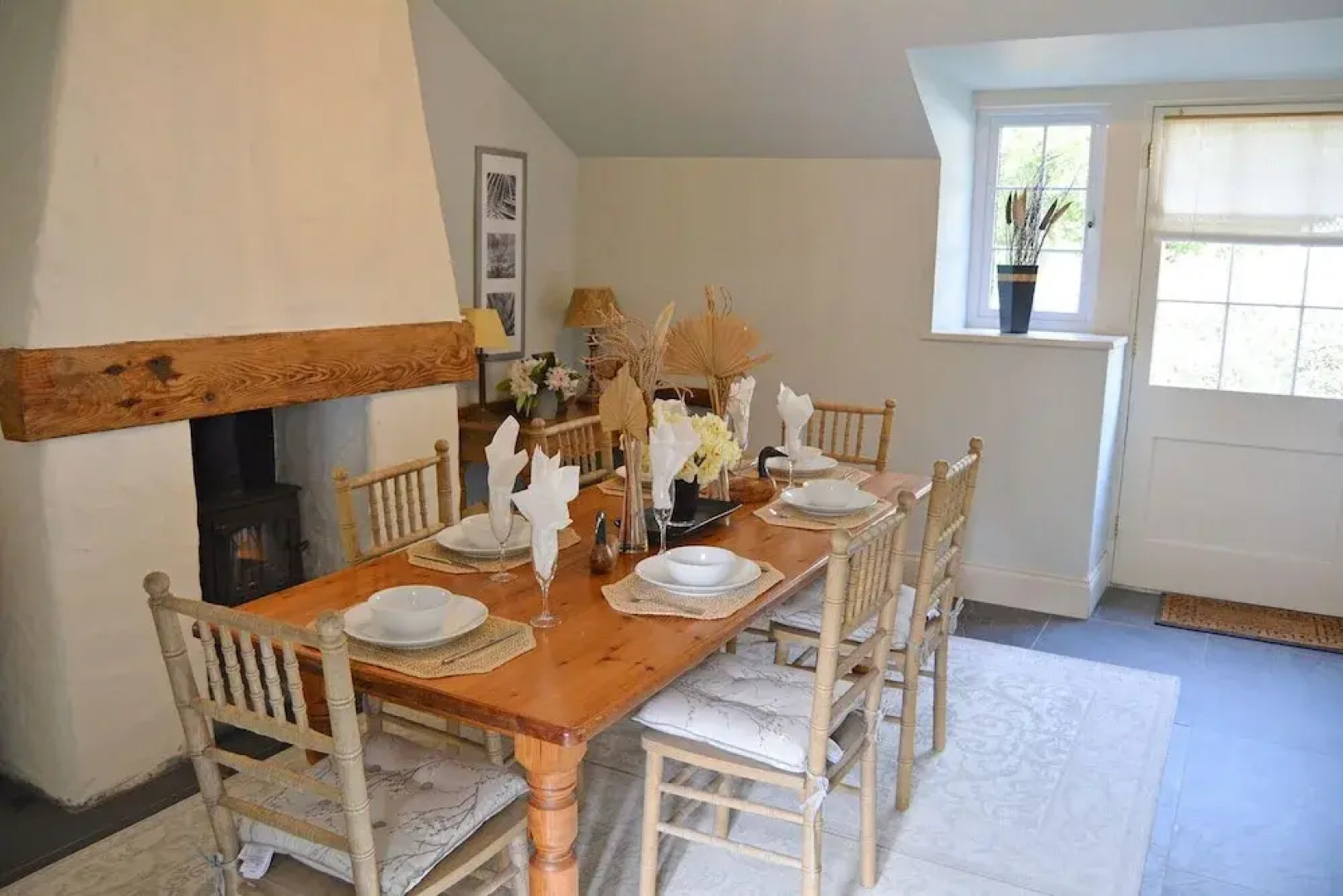 Luxury 5-star cottage near the Cornish coast on the Bonython Estate, Lizard Peninsula