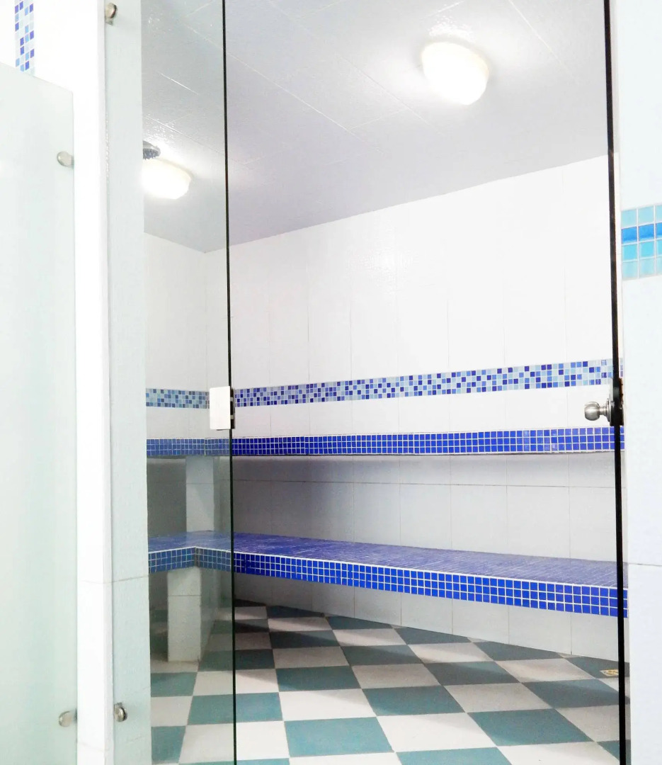 Atlantis Plaza Hotel