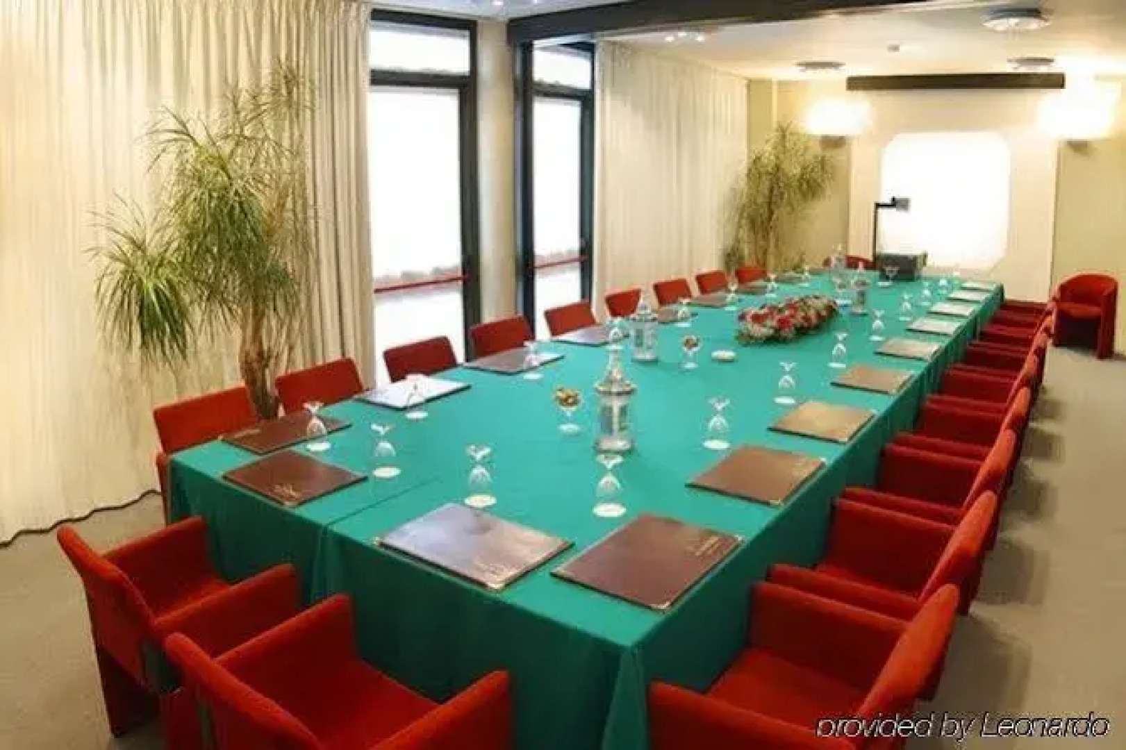 Pacific Hotel Airport