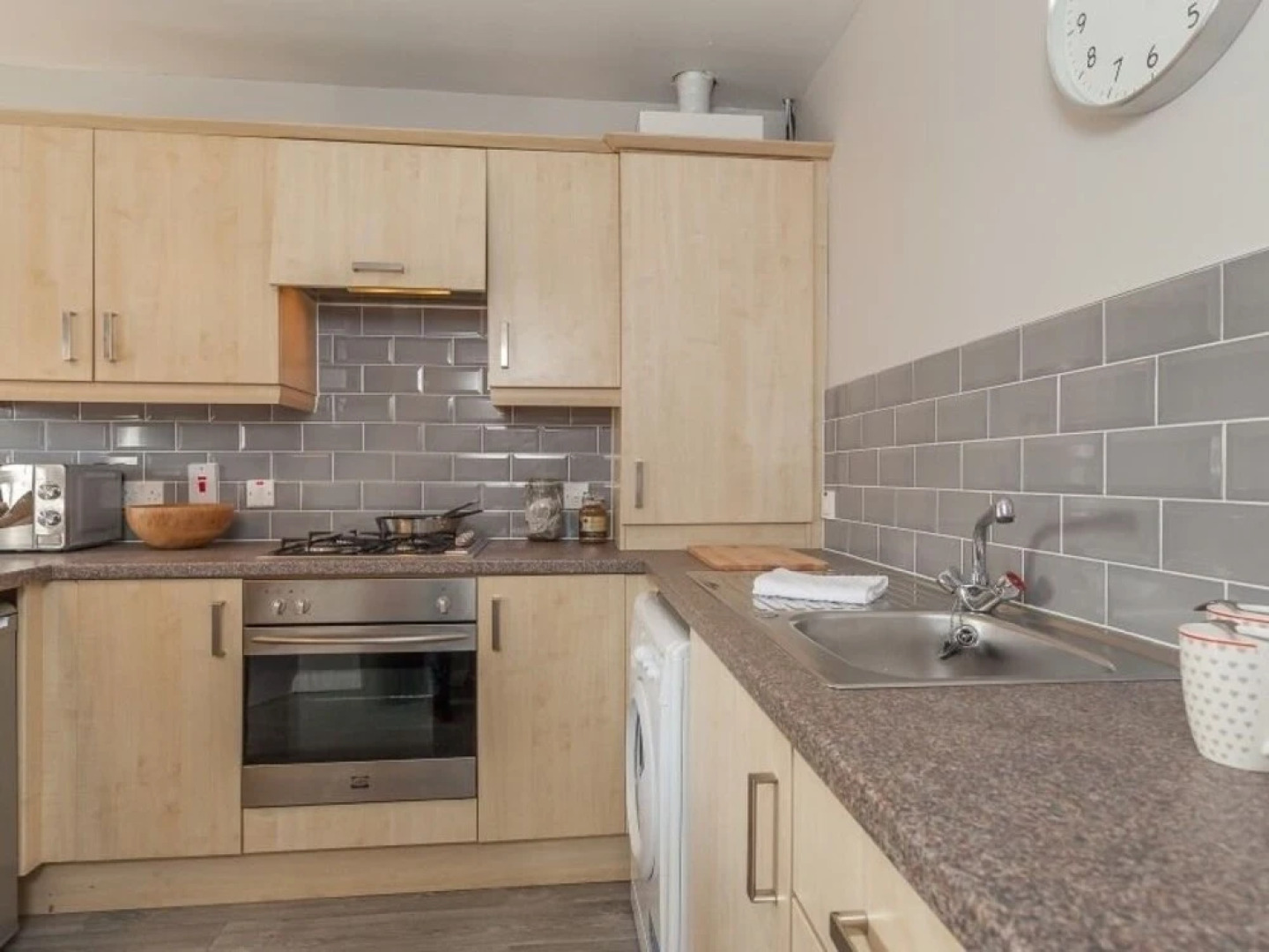 Belfast Budget Maldon Court 11