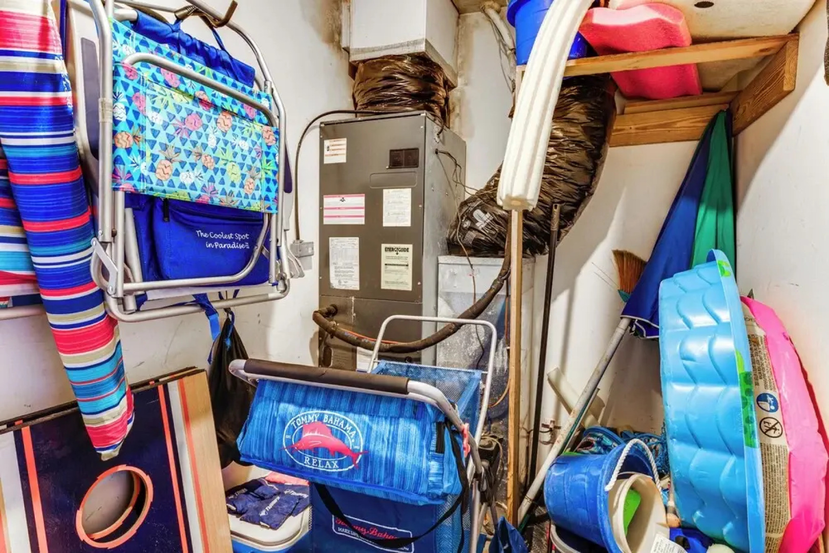 Steps to Beach: Emerald Isle Home w/ Deck!