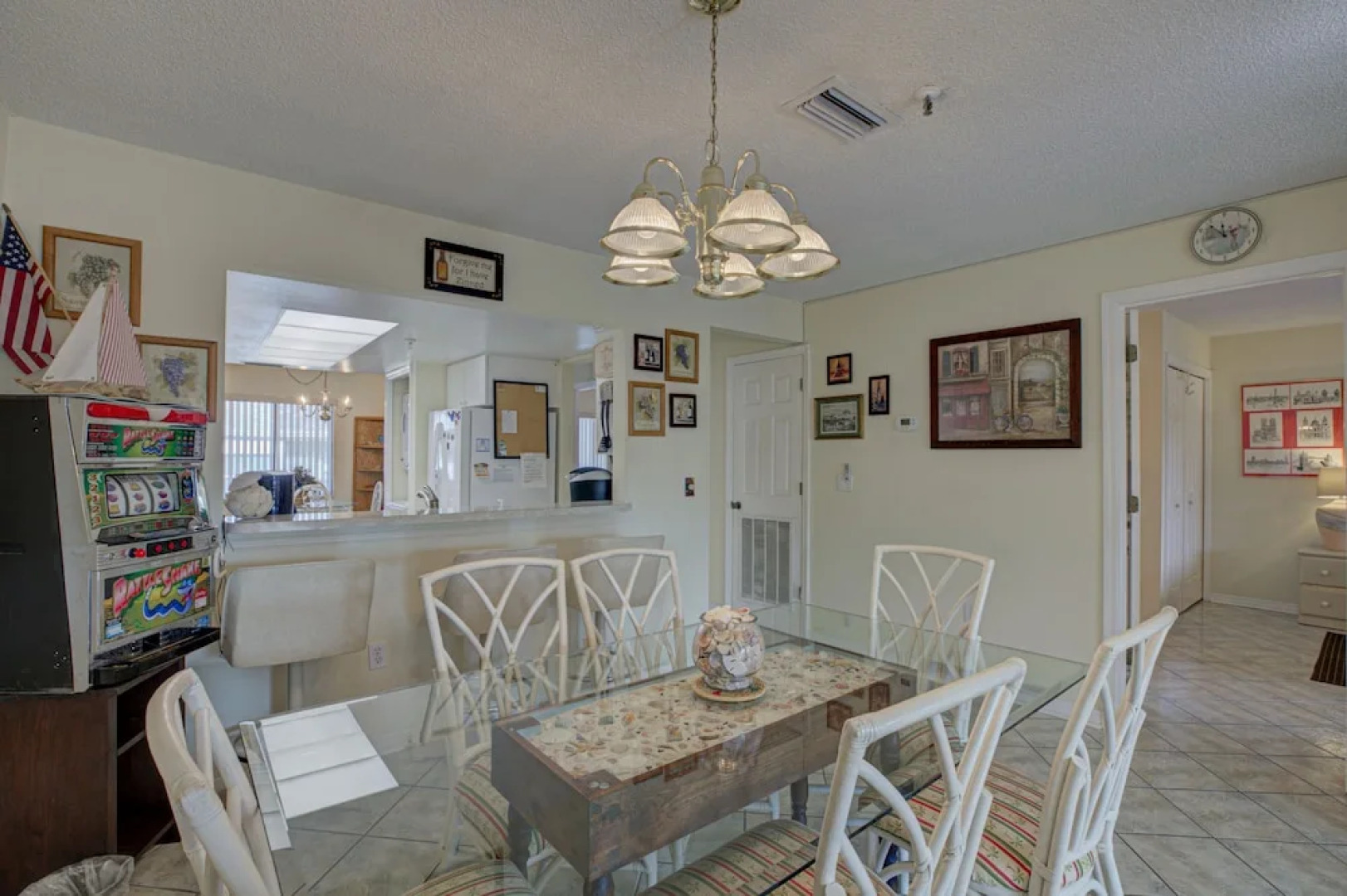 Beach Bay Breeze by Anna Maria