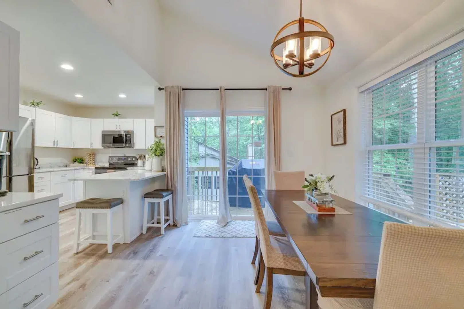 7 Mi to Camelback Mtn: Chic Penn Estates Home