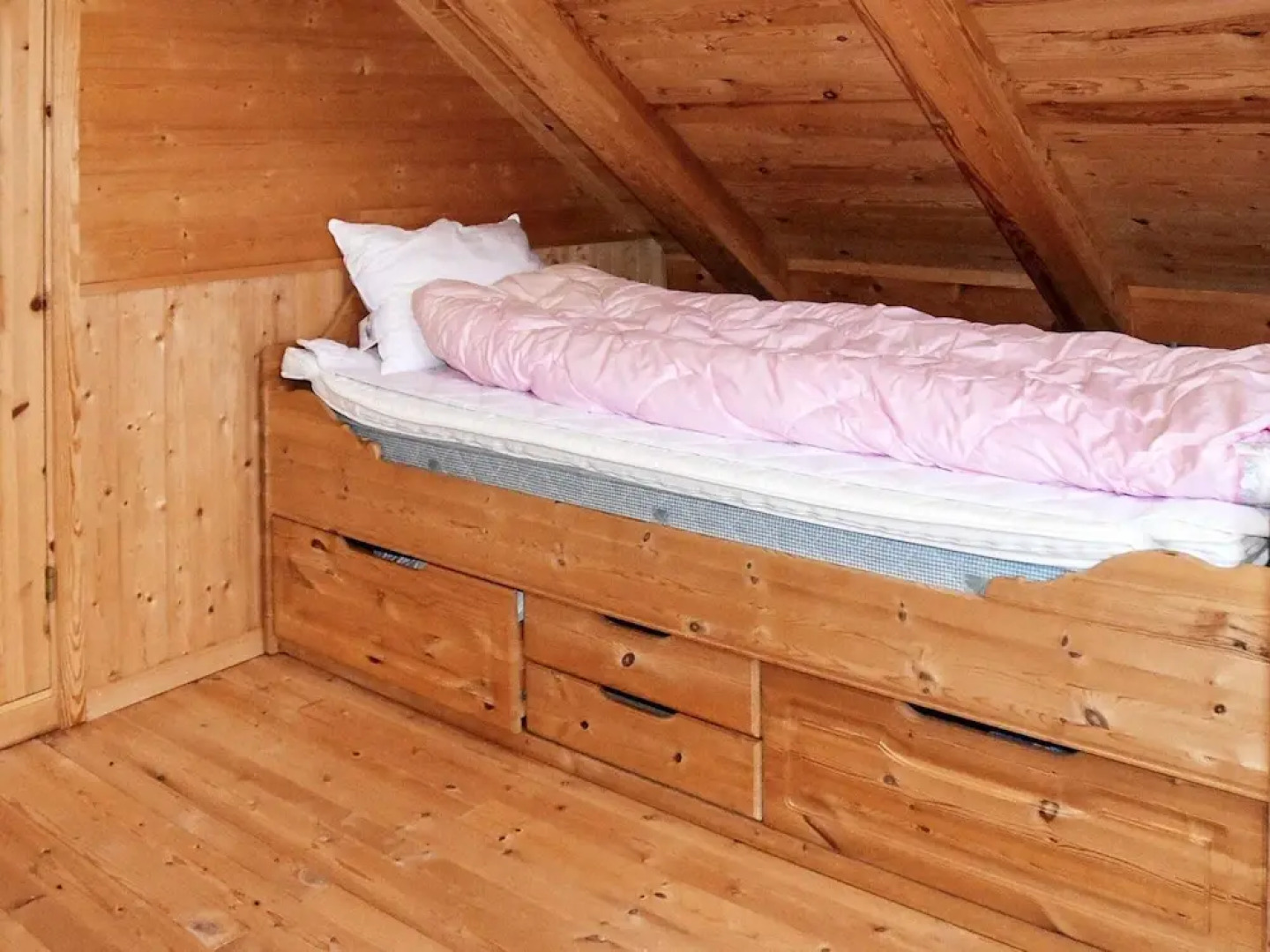 Secluded Mountain Retreat-by Traum