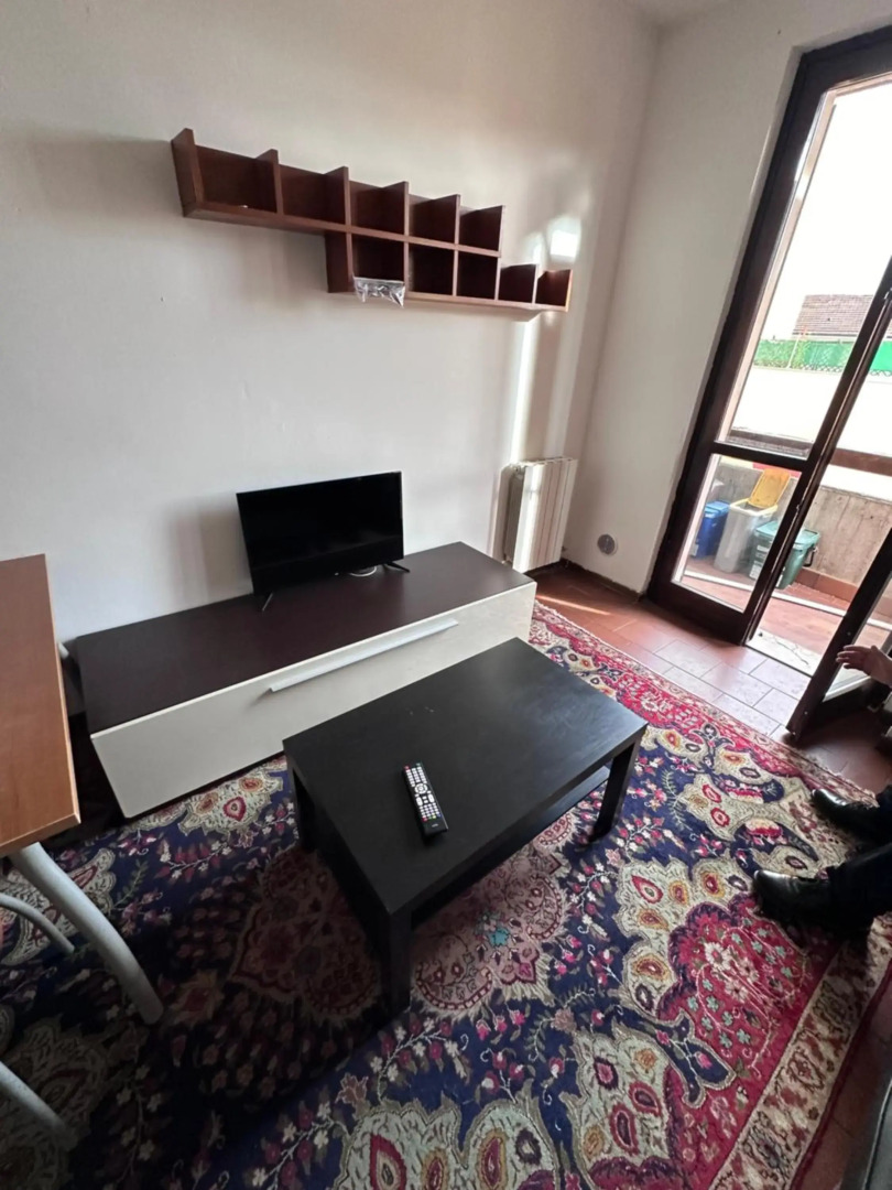 Via Rose (dietro Freccia Rossa)