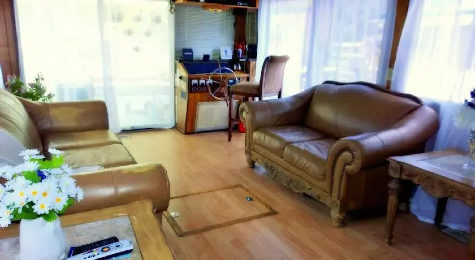 Bayou Rehab Houseboat Rental