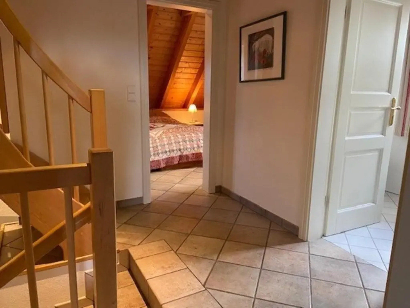 Strandstraße 28, Haushälfte links