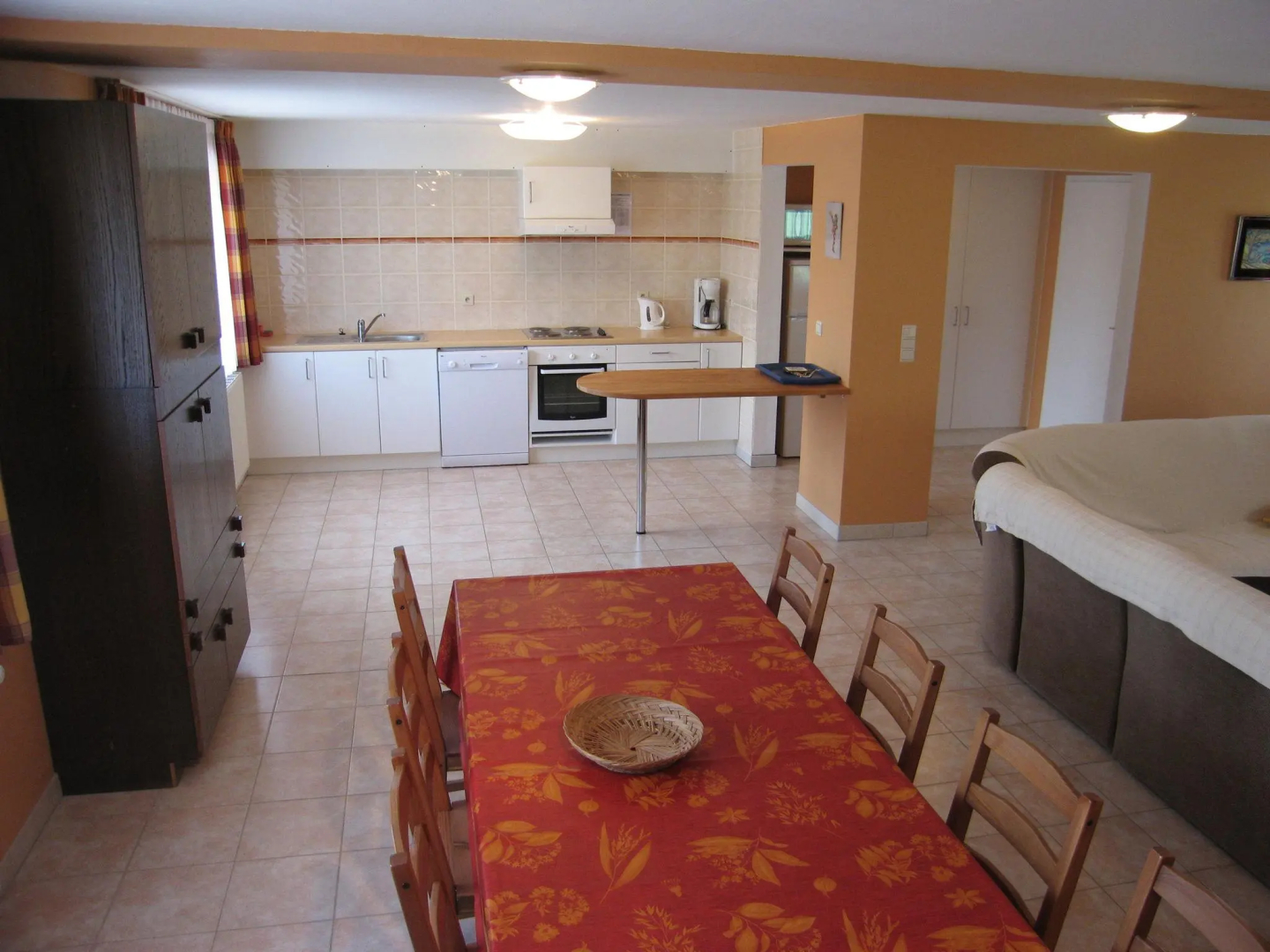 Spacious Stay With Terrace