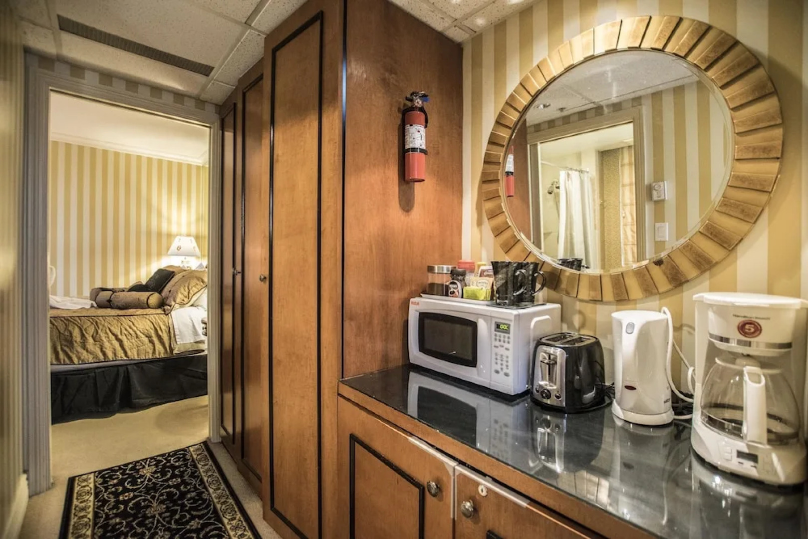 Boutique Downtown Suites - Privately owned