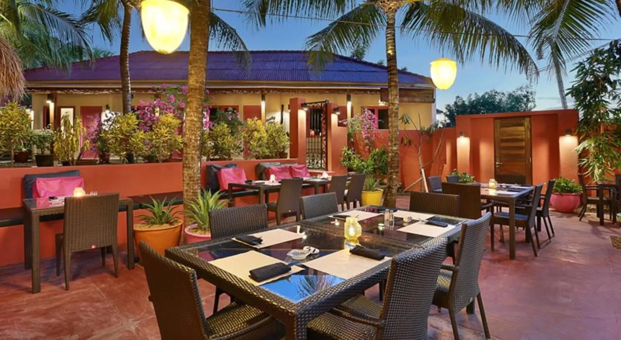 PinkCoco Uluwatu - Constant Surprises & for Cool Adults Only