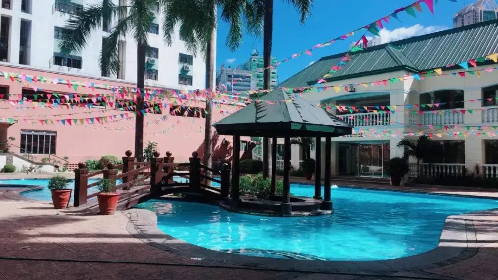 Affordable 2 BR 2 BA w/ Skycable, Netflix, & Amazon Prime