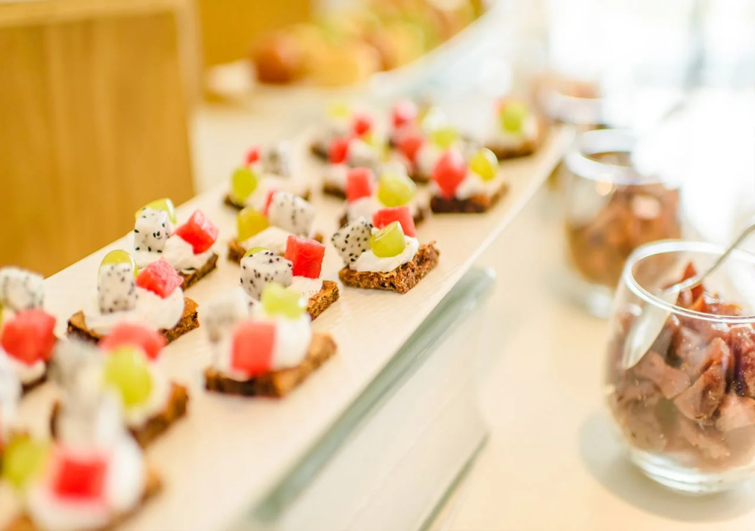 Yarra Ocean Suites Danang