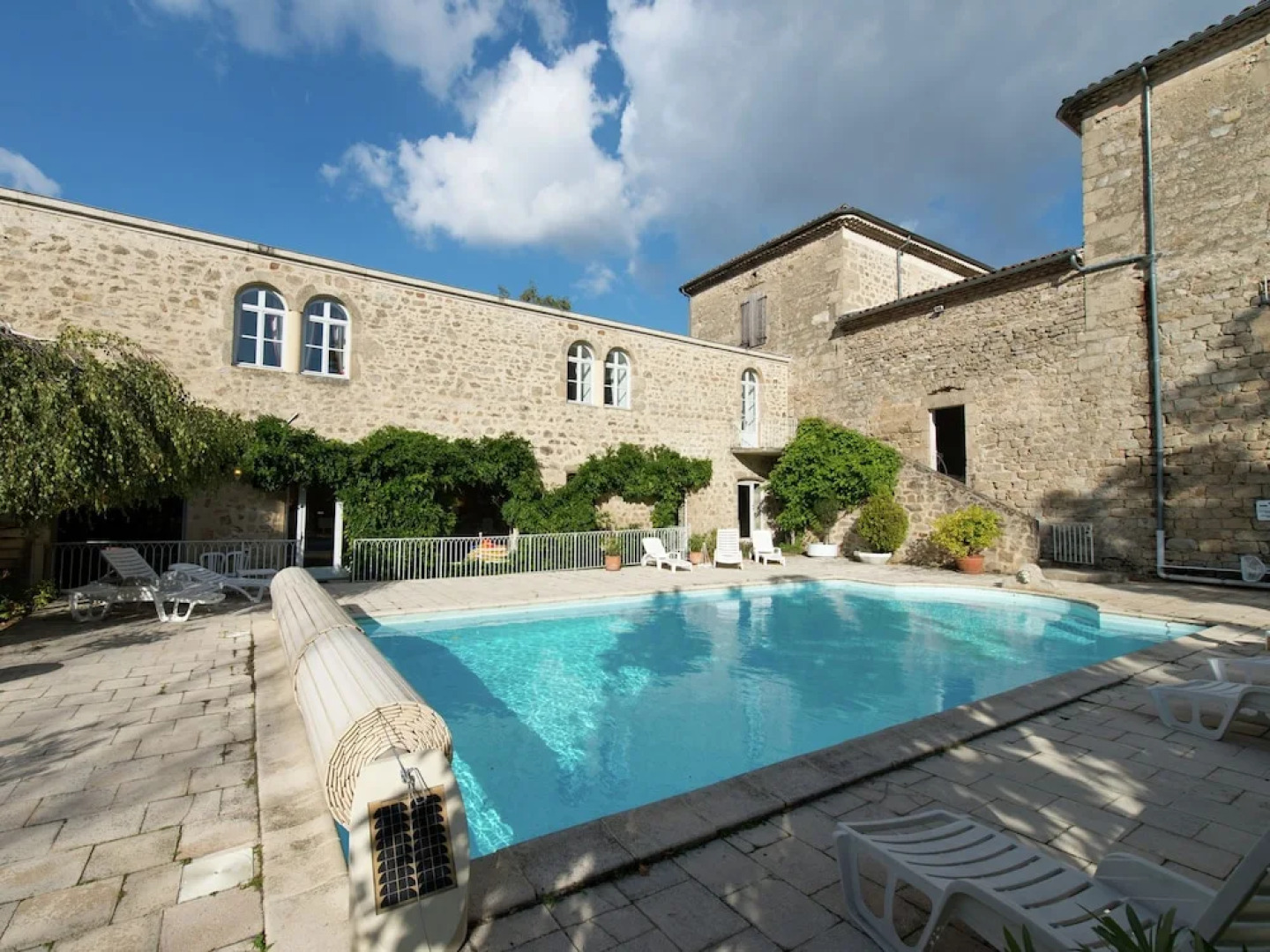 Deluxe Apartment in Saint-clair With Swimming Pool