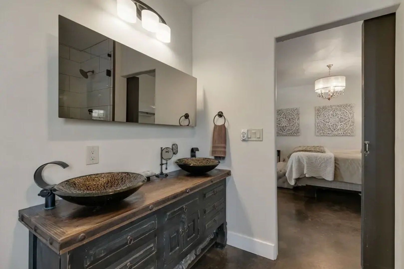 Luxury Studio W/hot Tub&grill